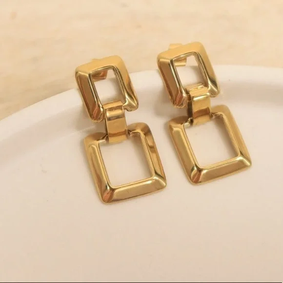 Waterproof Dangle Chain earrings - Picture 5 of 6